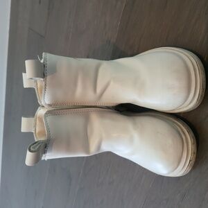 Girls white boots